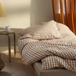 Bæk&Bølge krepp sengesett 140x220 cm karamell/offwhite