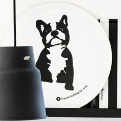 Buster serveringsbrett 38x38 cm hvit/svart