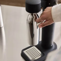 Carbonator 3 kullsyremaskin svart