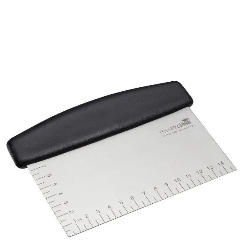 Deigskrape 16,5 cm med mål rustfri svart