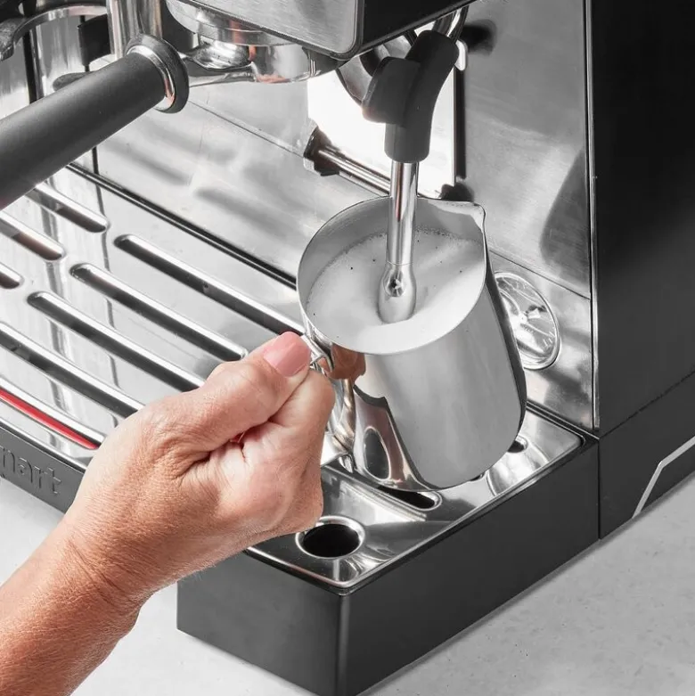 Espresso Bar Grind&Brew espressomaskin med kvern EM640E 2,2L