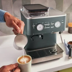 Espressomaskin m/kaffekvern halvautomatisk 5KES6551 juniper