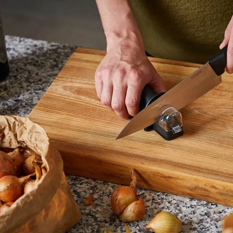 Essential roll-sharp knivsliper