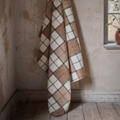 Frode pledd 130x170 cm brun