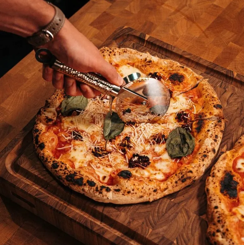 Frost pizzakutter 24 cm blank stål