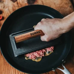 Griffin grillpresse med trehåndtak 20 cm støpejern