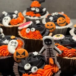 Halloween spiselig kakepynt 8 stk svart/rød/hvit