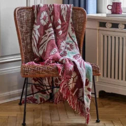 Jangal pledd 160x130 cm beige/rød/grønn