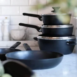 Kitchen Essentials grytesett 5 deler svart