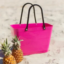 Klassisk veske liten 7,5L cerise
