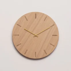 Light Oak veggklokke 38 cm lys eik m/gull viser