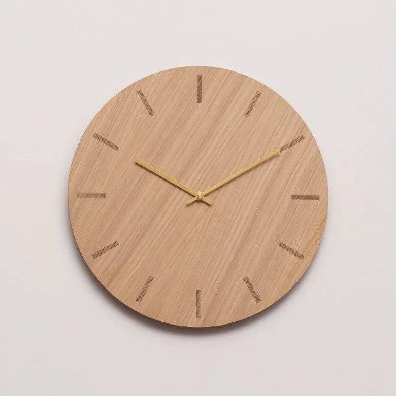 Light Oak veggklokke 38 cm lys eik m/gull viser