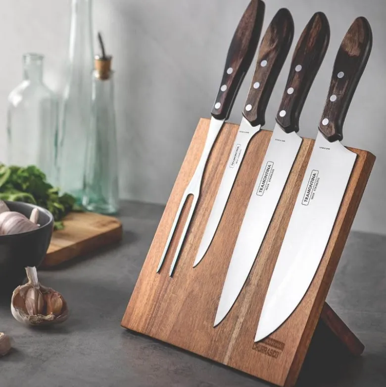 Magnetisk knivholder med kniver tre