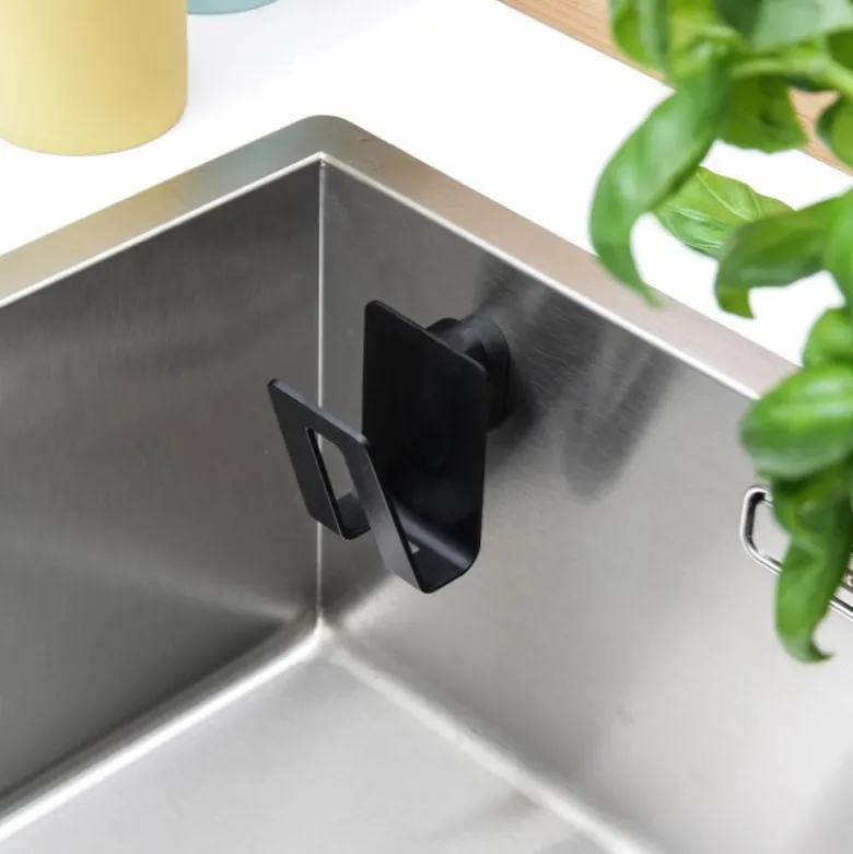 Magnetisk svampholder kompositt