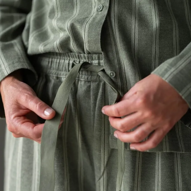 Nova flanell pyjamas dame str L grønn