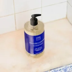 Old English dusjgele 750 ml Lavendel