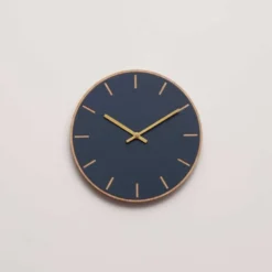 Smokey Blue veggklokke 28 cm blå linoleum m/gull viser