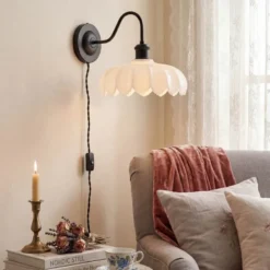Sofia vegglampe 32 cm svart/hvit