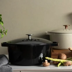 Støpejernsgryte 6,7L svart