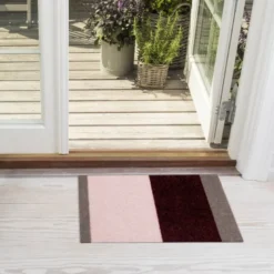 Stripes horisontal gulvmatte 40x60 cm bordeaux/rose/sand