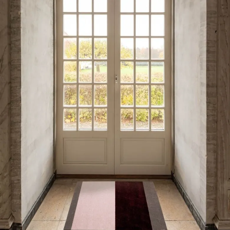 Stripes horisontal gulvmatte 90x60 cm bordeaux/rose/sand